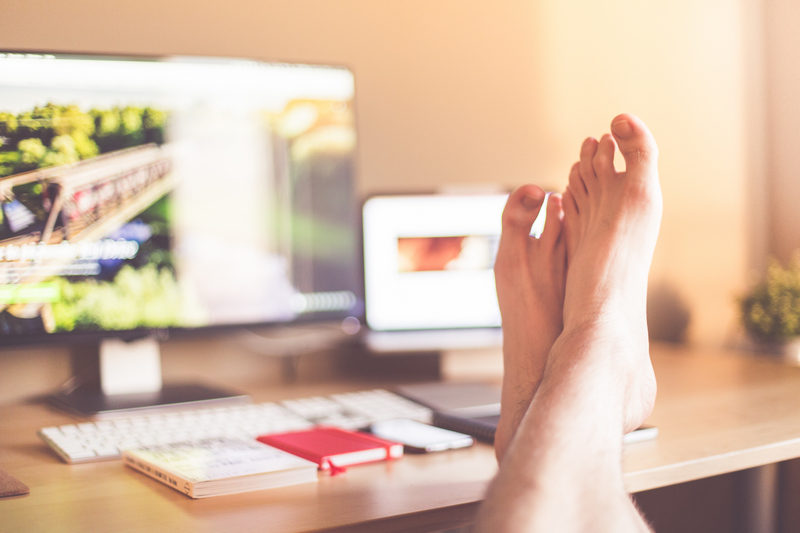 Wyposażenie salonukosmetycznego – podnóżek do pedicure